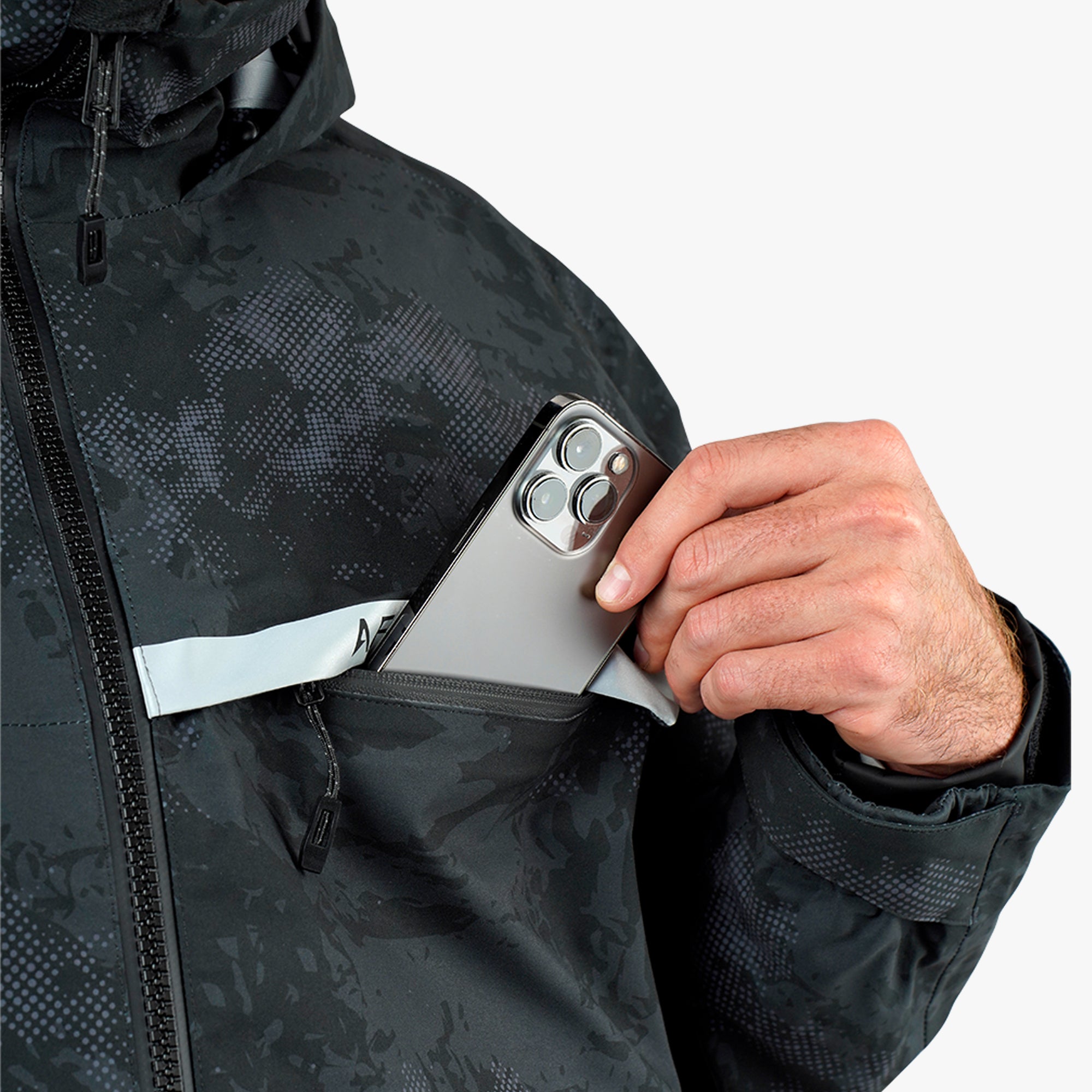 Stormbreaker Jacket - Image 13