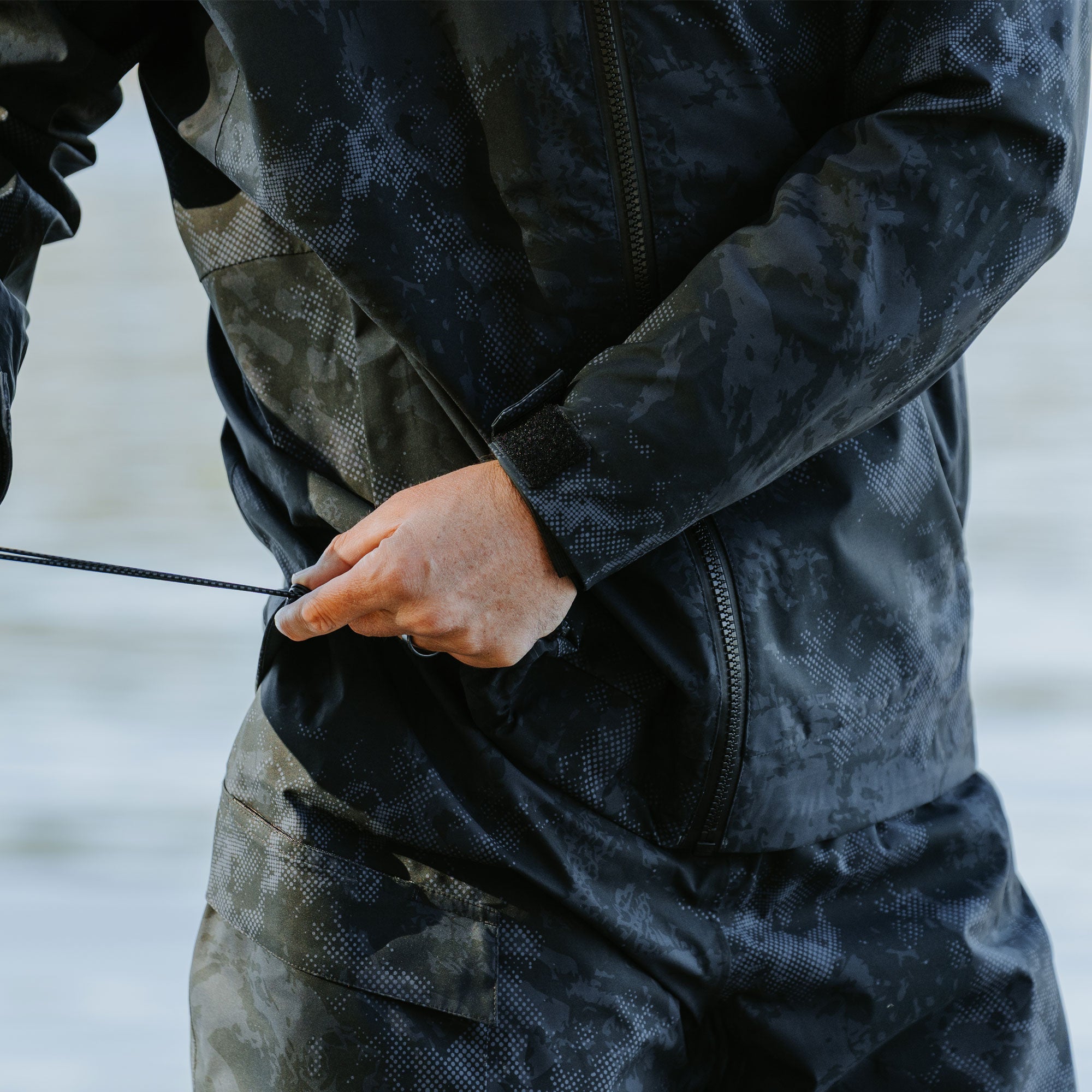 Stormbreaker Jacket - Image 23