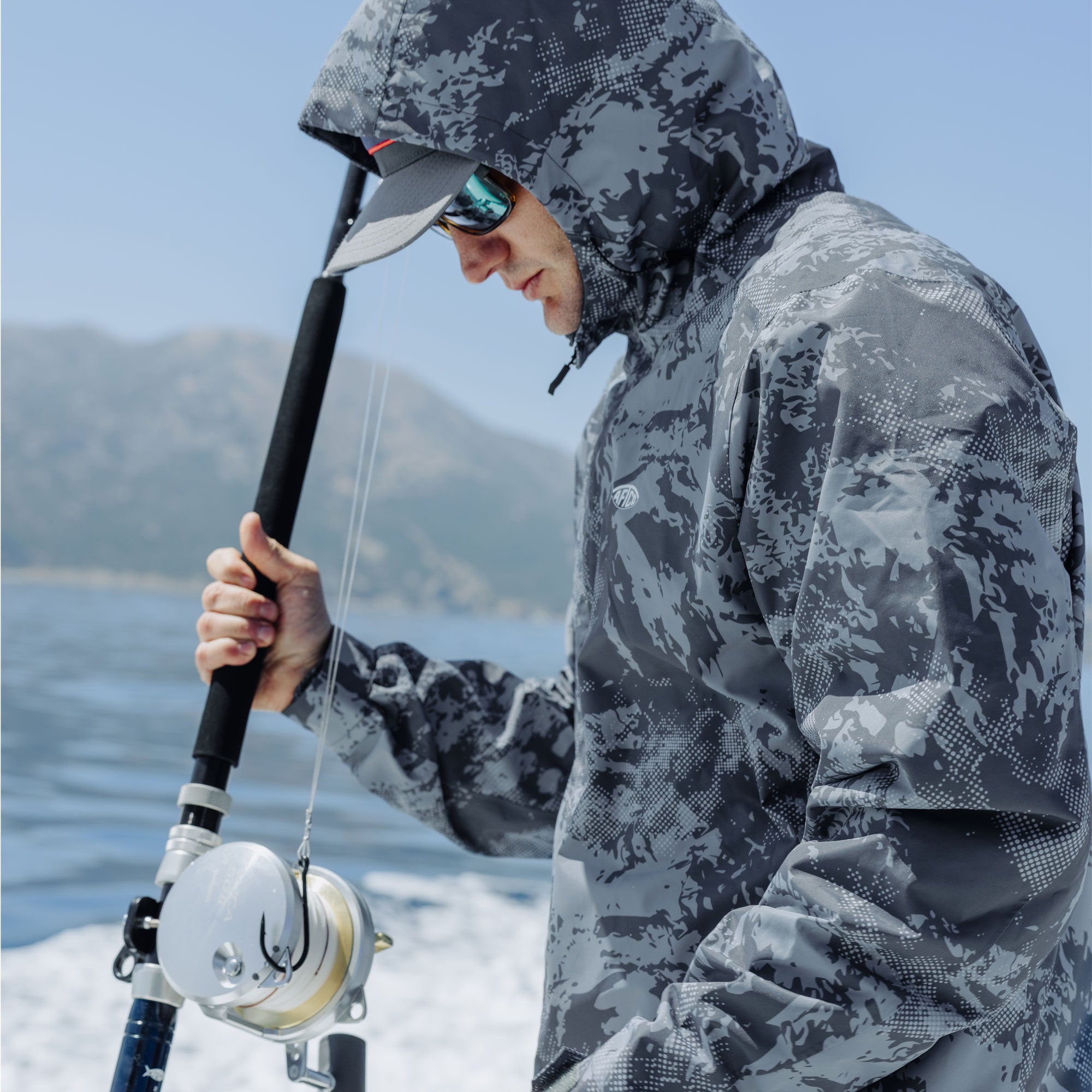 Crossing Camo Jacket - Image 19