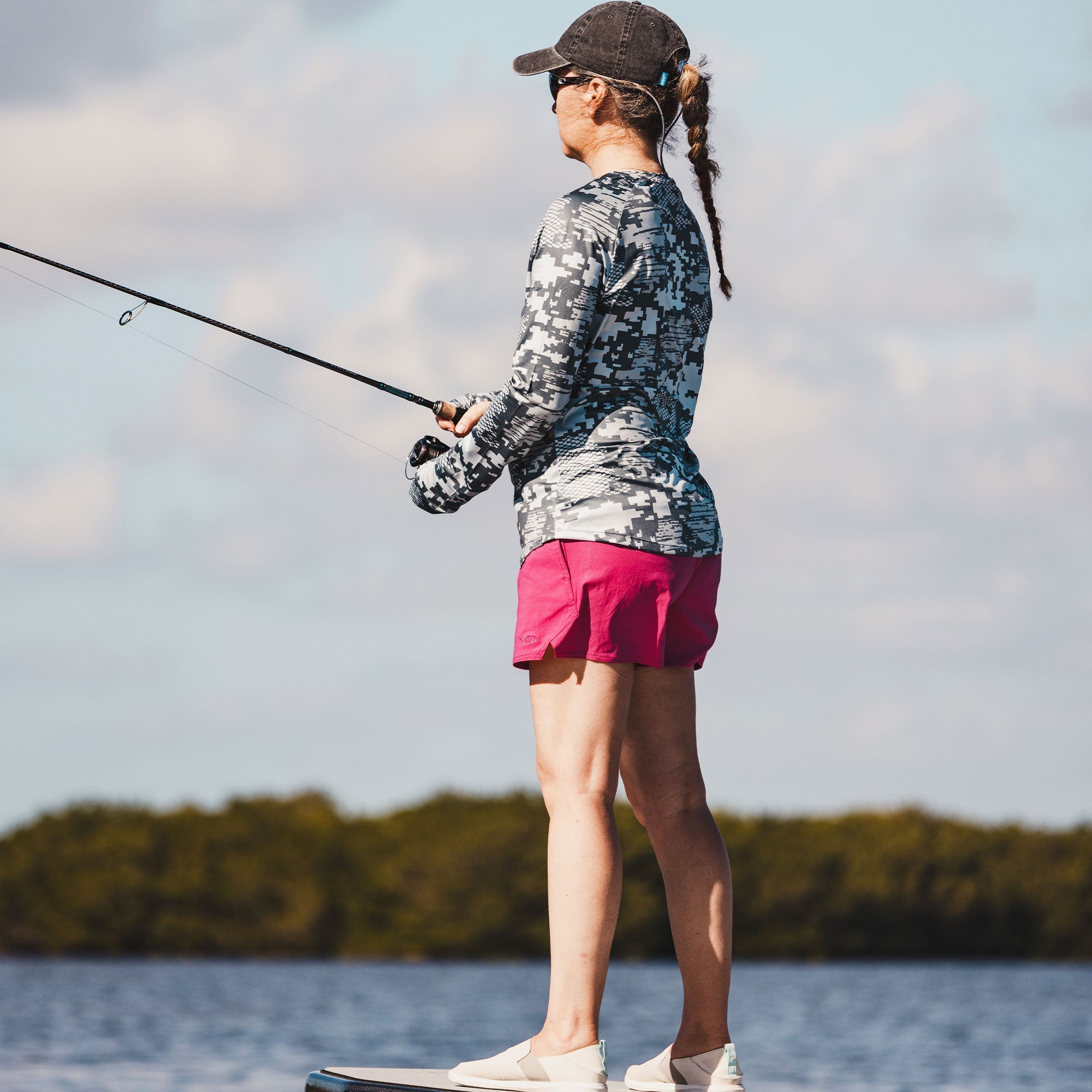 Women's Sirena Hybrid Tech Shorts - Image 6
